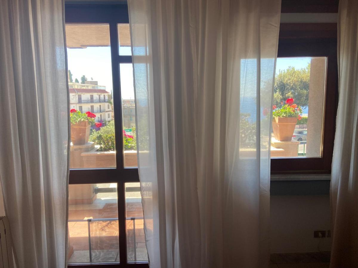 Villa Centaurea Apartment With Private Parking Taormina Exterior foto